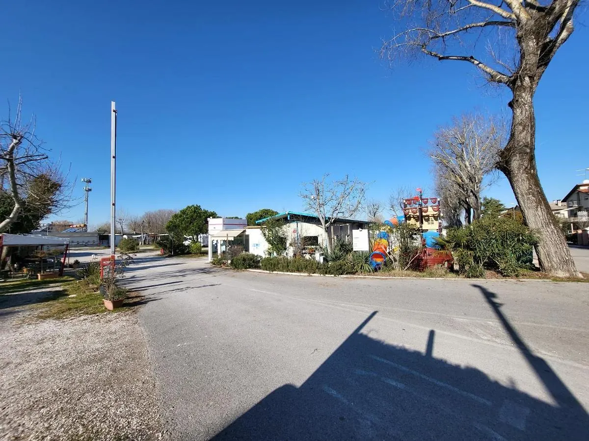 Kamp alanı Campeggio Don Bosco Lido di Jesolo
